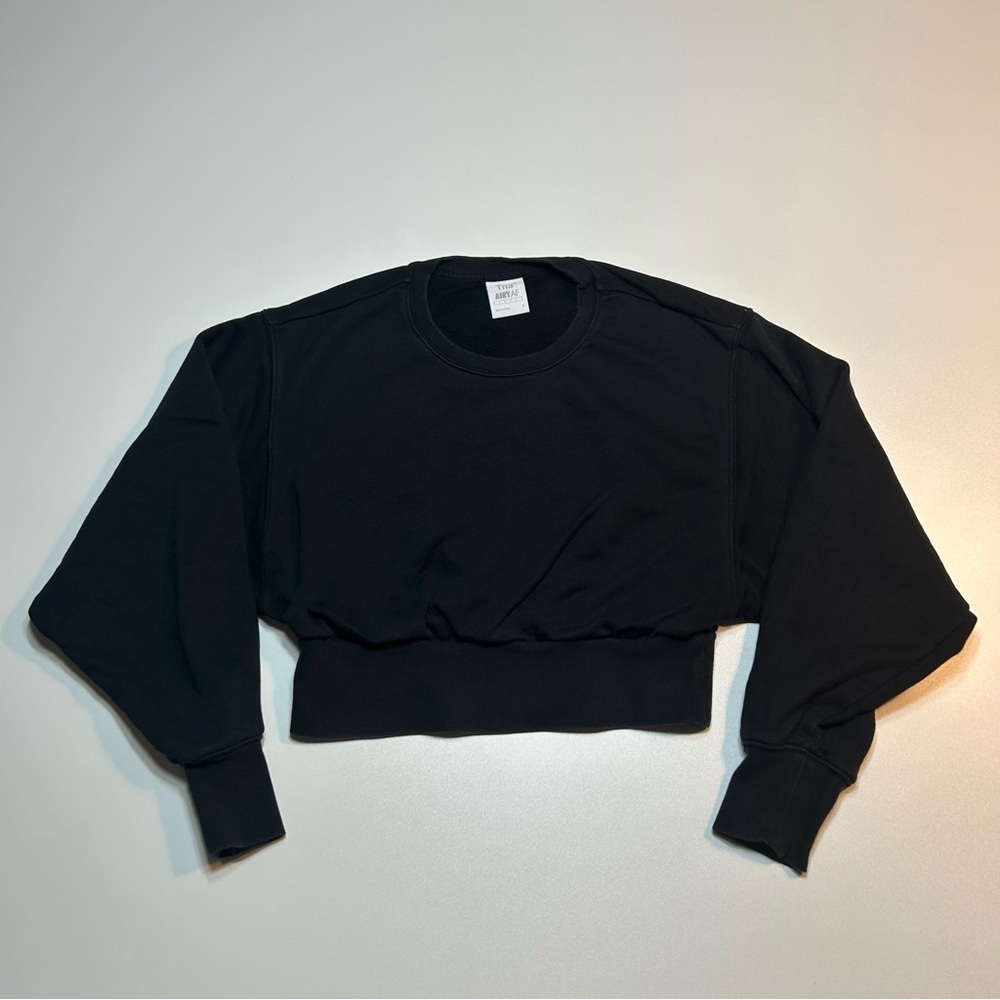Aritzia Tna Cozy Fleece Mega Cropped Crew Sweatshirt Black